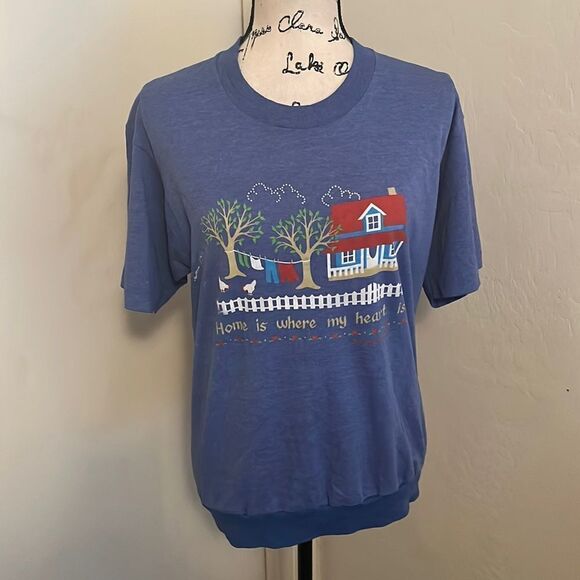 Vintage Screen Stars Best Home Is Where My Heart Is Graphic Pullover Sweater - Picture 1 of 10